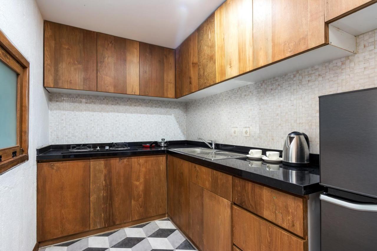 Ruang Tekuni Apartment Легиан Екстериор снимка